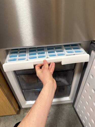 DOQAUS Ice Cube Tray with Lid and Bin - 4 Pack Silicone Ice Cube Trays for Freezer, Stackable Ice Bucket Kits with Storage Container & Scoop for Kitchen, RV, Cocktail, Coffee photo review