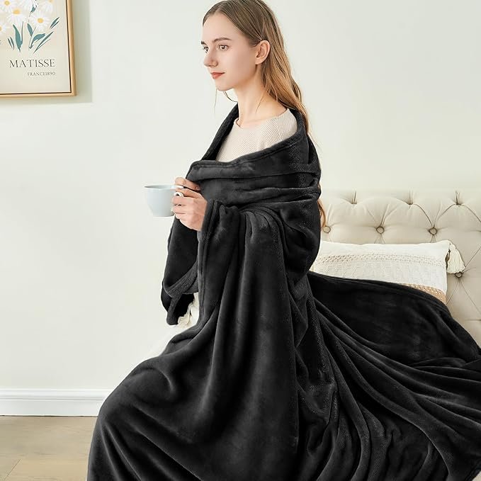 BEDELITE Wool Blanket in Black, suitable for sofas and beds, luxurious plush comfort blanket, 50 x 60 inches, ultra-soft, warm, and lightweight blanket, ideal for travel and camping.