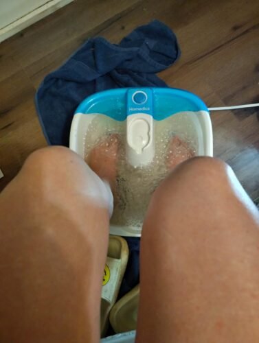 Homedics Bubble Mate Foot Spa, Toe Touch Controlled Foot Bath with Invigorating Bubbles and Splash Proof, Raised Massage Nodes and Removable Pumice Stone photo review