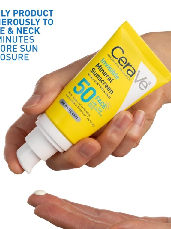 CeraVe Invisible Mineral Sunscreen SPF 50, suitable for sensitive skin, contains zinc oxide and titanium dioxide, vitamin E + niacinamide + ceramide, oil-free, travel size 1.6 oz.