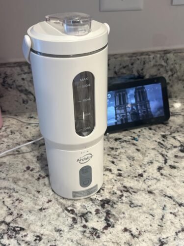 Personal Portable Blender, Detachable To-Go Cup& Carry Handle,17oz Blender Cup for Shakes and Smoothies, Rechargeable Mini Juicer for Gym, Baby Food, Auto-Shutoff, BPA Free, Green photo review